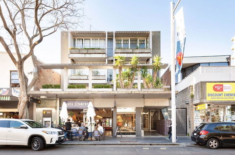 Bellevue Hill Designer - Accommodation Rockhampton 1