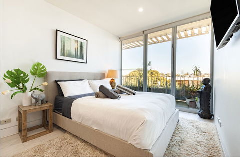 Bellevue Hill Designer - Accommodation Rockhampton 4