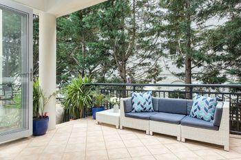 HomeHost Amazing H342 - Accommodation Rockhampton 5
