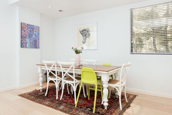 HomeHost Amazing H342 - Accommodation Rockhampton 4