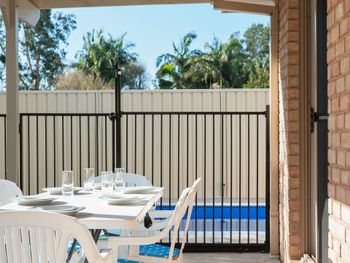 Seaclusion 2 2 Margaret Street - Accommodation Rockhampton 2