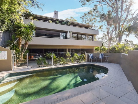 Cove Point - Accommodation Rockhampton 0