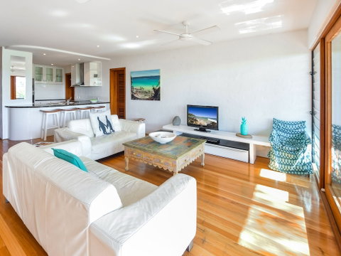 Cove Point - Accommodation Rockhampton 6