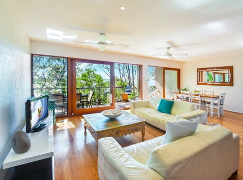 Cove Point - Accommodation Rockhampton 5
