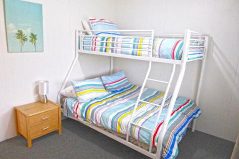 The Relax Shack At Culburra Beach Sleeps 7 - Accommodation Rockhampton 4