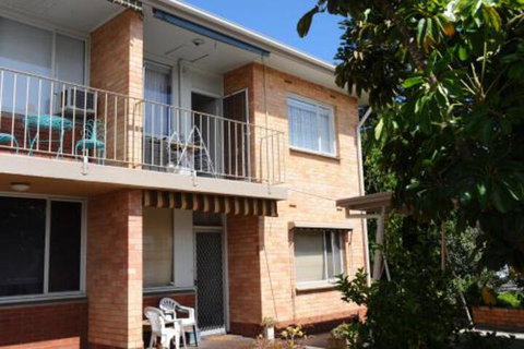 Glenelg Holiday Apartments The Broadway - Accommodation Rockhampton 5