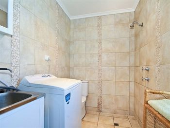 Hidden Oasis - Accommodation Rockhampton 5