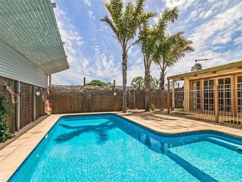 Hidden Oasis - Accommodation Rockhampton 1