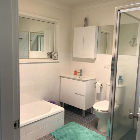 WAVES At MOLLYMOOK - Accommodation Rockhampton 3