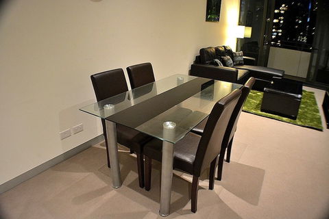 Royal Stays Apartments Southbank - Accommodation Rockhampton 1