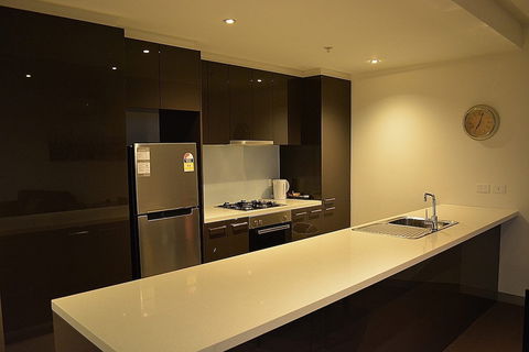Royal Stays Apartments Southbank - Accommodation Rockhampton 5