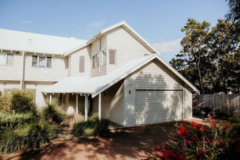 Waterfront - Accommodation Rockhampton 1