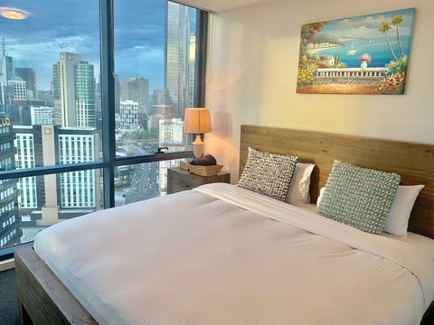 Luxury Apartment With View - Accommodation Rockhampton 4