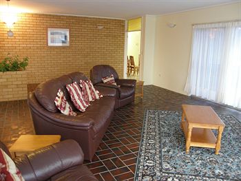 Ambience Holiday Apartments - Accommodation Rockhampton 5