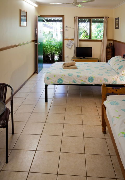 Woolshed Eco Lodge - Accommodation Rockhampton 4