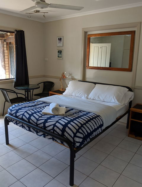 Woolshed Eco Lodge - Accommodation Rockhampton 2