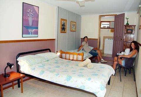 Woolshed Eco Lodge - Accommodation Rockhampton 5