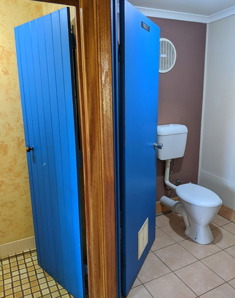 Woolshed Eco Lodge - Accommodation Rockhampton 6