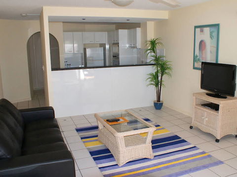 Beachside Resort - Accommodation Rockhampton 4