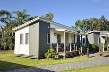 Lakeside Holiday Park - Accommodation Rockhampton 0