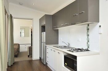 Lakeside Holiday Park - Accommodation Rockhampton 5