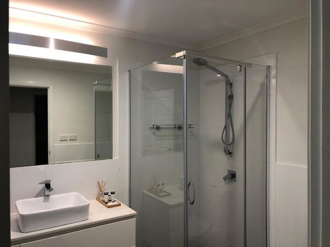 Beach & Bay Holiday House - Accommodation Rockhampton 1