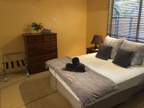 Serenity On Magnetic - Accommodation Rockhampton 6