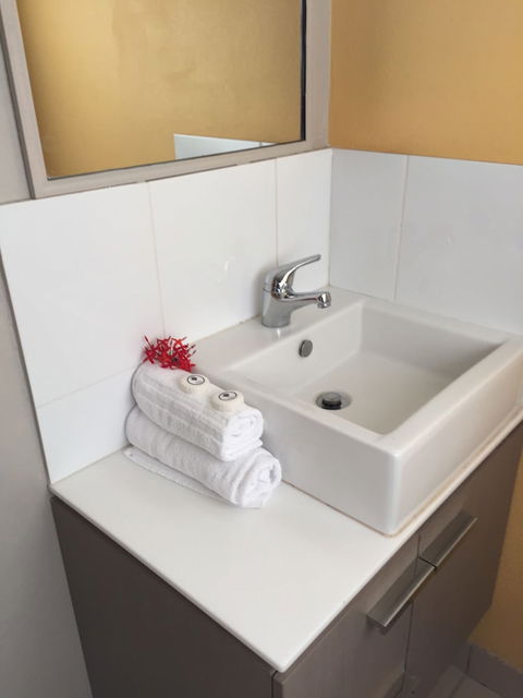 Serenity On Magnetic - Accommodation Rockhampton 5