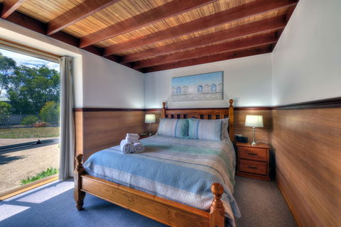 Sheoak On The Bay - Accommodation Rockhampton 2