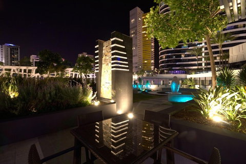 Oracle Broadbeach Apartments - Accommodation Rockhampton 1