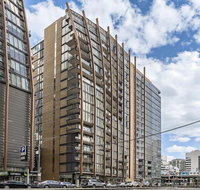 Ella 1BDR Melbourne Apartment - Accommodation Rockhampton