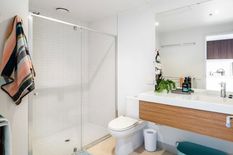 Ella, 1BDR Melbourne Apartment - Accommodation Rockhampton 2