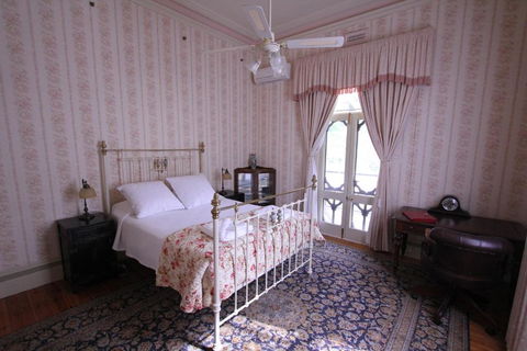Palm House - Accommodation Rockhampton 2