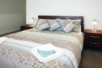 Harbour Views - Accommodation Rockhampton 0