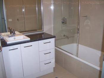 Harbour Views - Accommodation Rockhampton 4