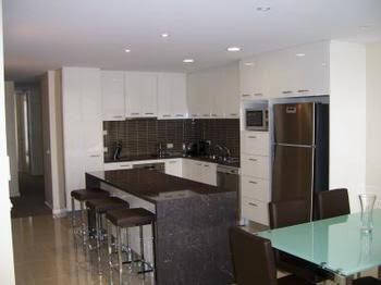 Harbour Views - Accommodation Rockhampton 3