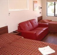 Cypress Pines Studio Villas - Accommodation Rockhampton