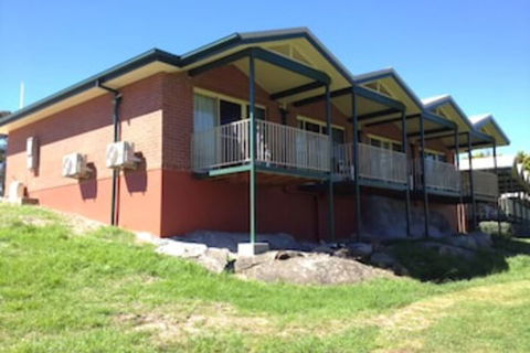 Tenterfield Golf Club Fairways Lodge - Accommodation Rockhampton 0