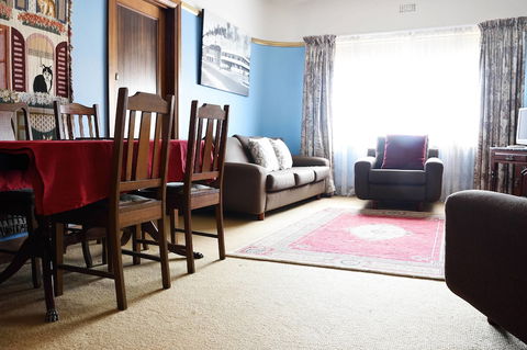 Apartments Downtown - Accommodation Rockhampton 5