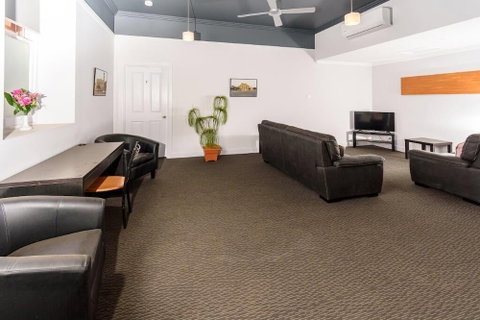 Daydream Motel And Apartments - Accommodation Rockhampton 6