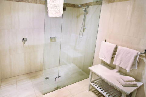 Fairbank House - Accommodation Rockhampton 5