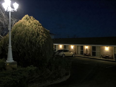 White Lanterns Motel - Accommodation Rockhampton 1