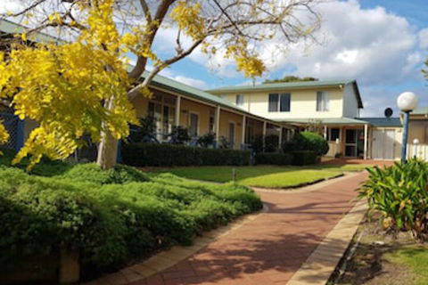 Park Avenue Holiday Units - Accommodation Rockhampton 0