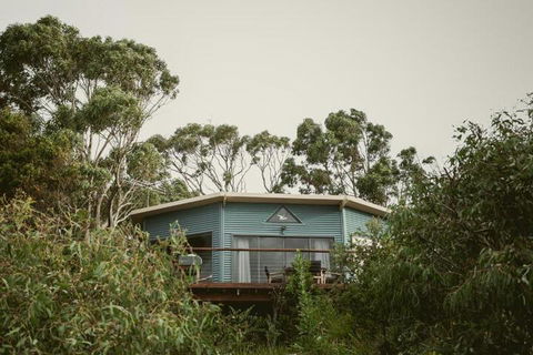 Larus Waterfront Cottage - Accommodation Rockhampton 2
