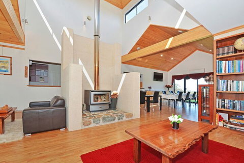 Sensational Heights Bed & Breakfast - Accommodation Rockhampton 5