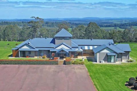 Sensational Heights Bed & Breakfast - Accommodation Rockhampton 0