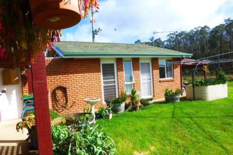 Quamby Pines Chalet - Accommodation Rockhampton 3