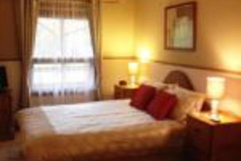 Southern Vales Bed & Breakfast - Accommodation Rockhampton 0