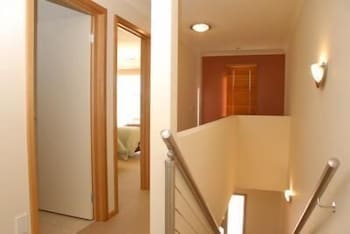 The Lakes Apartments - Accommodation Rockhampton 0