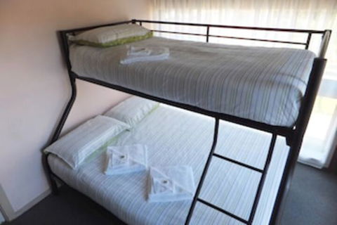 Paradise Holiday Apartments - Accommodation Rockhampton 4